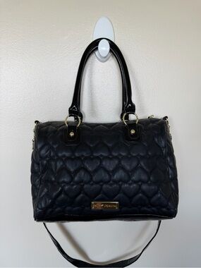 BETSEY JOHNSON Black Heart Embossed Vinyl Handbag Satchel Crossbody